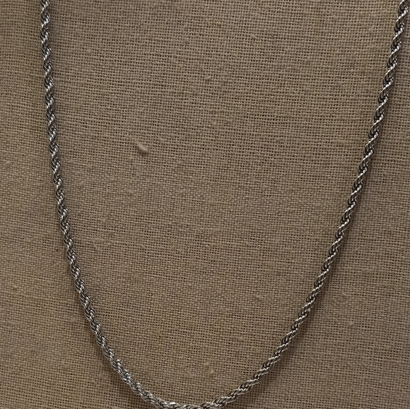 $8 Sale Men's Chain - Picture 1 of 2